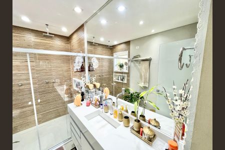 Casa à venda com 480m², 5 quartos e 5 vagasBanheiro da Suíte 1