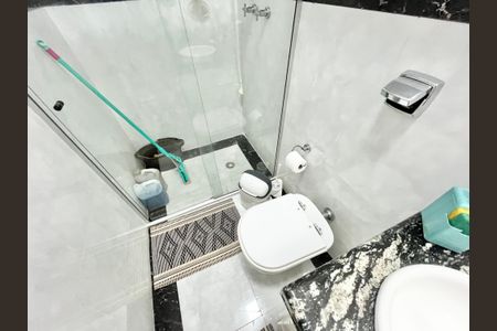 Casa à venda com 480m², 5 quartos e 5 vagasBanheiro da Suíte 2
