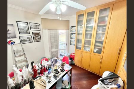 Casa à venda com 480m², 5 quartos e 5 vagasQuarto 2 - Suíte