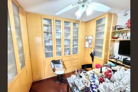 Casa à venda com 480m², 5 quartos e 5 vagasQuarto 2 - Suíte
