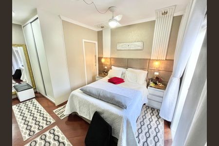 Casa à venda com 480m², 5 quartos e 5 vagasQuarto 1 - Suíte