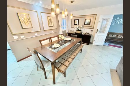 Casa à venda com 480m², 5 quartos e 5 vagasSala