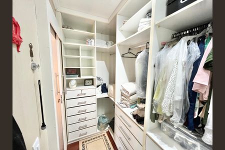Casa à venda com 480m², 5 quartos e 5 vagasCloset da suíte 1