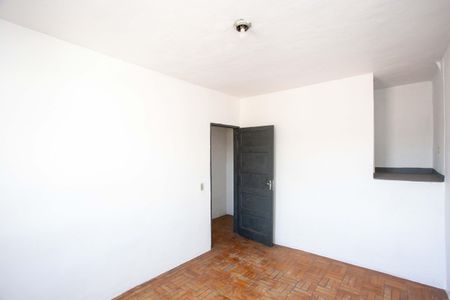 Casa à venda com 96m², 5 quartos e 2 vagasQuarto Casa 2