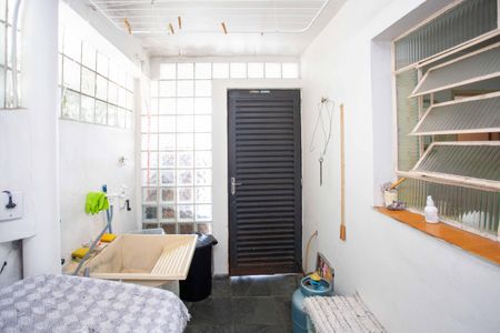 Casa à venda com 96m², 5 quartos e 2 vagasÁrea de Serviço Casa 1