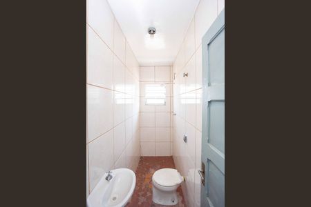 Casa à venda com 96m², 5 quartos e 2 vagasBanheiro Casa 2