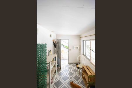 Casa à venda com 96m², 5 quartos e 2 vagasQuarto de Serviço