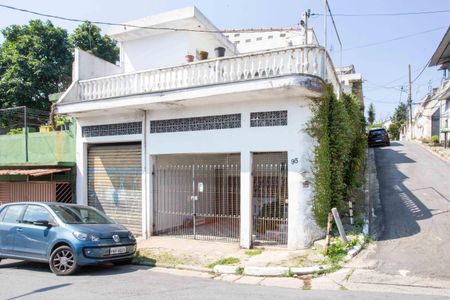 Casa à venda com 96m², 5 quartos e 2 vagasFachada