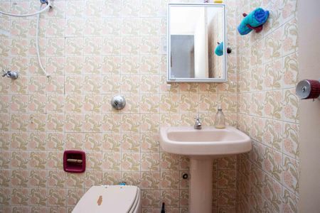 Casa à venda com 96m², 5 quartos e 2 vagasBanheiro Casa 1