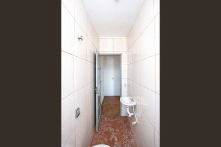 Casa à venda com 96m², 5 quartos e 2 vagasBanheiro Casa 2