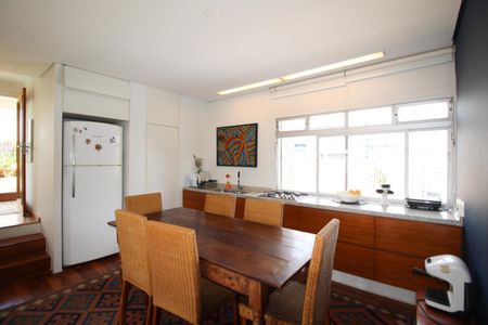 Apartamento para alugar com 410m², 3 quartos e 1 vaga Apartamento para alugar com 410m², 3 quartos e 1 vagaCozinha 2