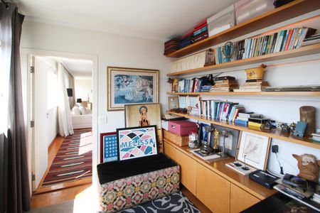 Apartamento para alugar com 410m², 3 quartos e 1 vaga Apartamento para alugar com 410m², 3 quartos e 1 vagaQuarto