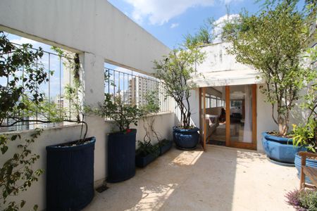 Apartamento para alugar com 410m², 3 quartos e 1 vaga Apartamento para alugar com 410m², 3 quartos e 1 vagaSacada