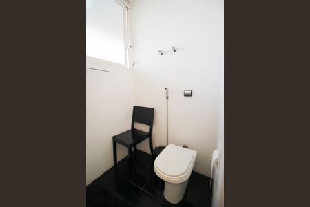 Apartamento para alugar com 410m², 3 quartos e 1 vaga Apartamento para alugar com 410m², 3 quartos e 1 vagaBanheiro da Suíte 2