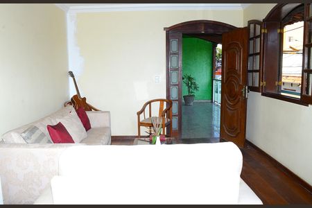 Casa para alugar com 220m², 1 quarto e 1 vagaSala