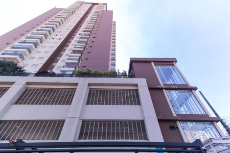 Apartamento à venda com 79m², 2 quartos e 1 vaga Apartamento à venda com 79m², 2 quartos e 1 vagaFachada