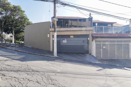 Casa para alugar com 120m², 3 quartos e 5 vagasFachada