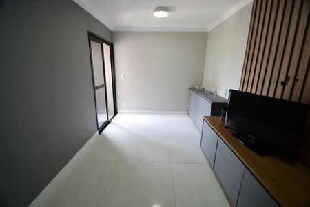 Sala de apartamento para alugar com 1 quarto, 50m² em Cambuí, Campinas