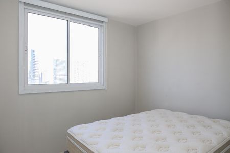 Quarto 1 de apartamento para alugar com 2 quartos, 46m² em Parque Industrial Tomas Edson, São Paulo