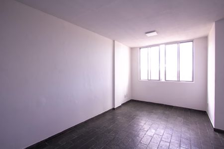 Apartamento para alugar com 80m², 2 quartos e 1 vaga Apartamento para alugar com 80m², 2 quartos e 1 vagaSala