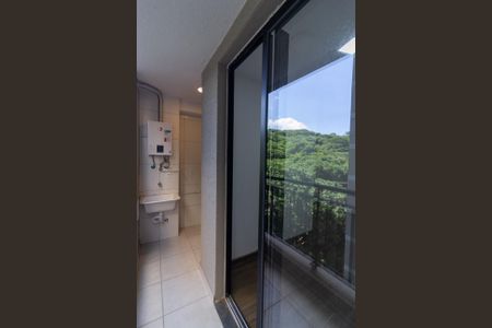 Apartamento para alugar com 38m², 2 quartos e sem vagaVaranda integrada com área de Serviço