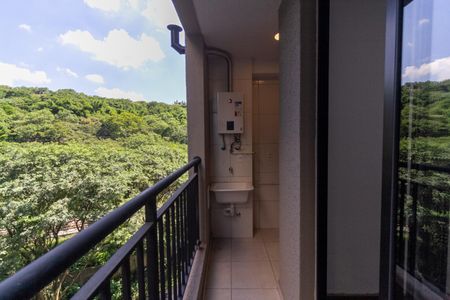 Apartamento para alugar com 38m², 2 quartos e sem vagaVaranda integrada com área de Serviço