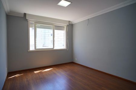 Quarto de apartamento para alugar com 1 quarto, 46m² em Vila Ipiranga, Porto Alegre