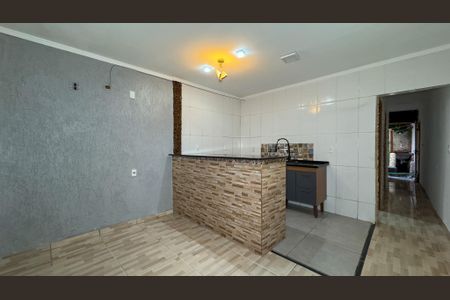 Casa para alugar com 100m², 2 quartos e 1 vaga Casa para alugar com 100m², 2 quartos e 1 vagaSala e Cozinha
