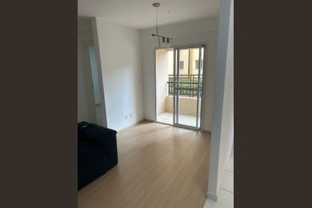 Sala de apartamento para alugar com 2 quartos, 50m² em Roselândia, Cotia