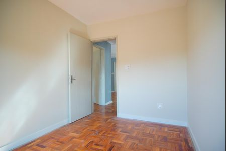 Quarto 2 de apartamento para alugar com 2 quartos, 70m² em Jardim Dona Leopoldina, Porto Alegre