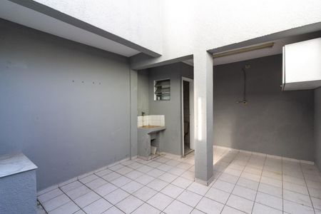 Casa à venda com 160m², 3 quartos e 1 vaga Casa à venda com 160m², 3 quartos e 1 vagaÁrea de Serviço e Quintal