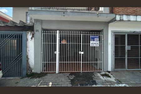 Casa à venda com 160m², 3 quartos e 1 vaga Casa à venda com 160m², 3 quartos e 1 vagaFachada