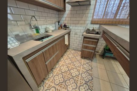 Apartamento à venda com 105m², 2 quartos e sem vagaCozinha