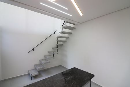 Sala/Cozinha de kitnet/studio para alugar com 1 quarto, 34m² em Jardim do Mar, São Bernardo do Campo