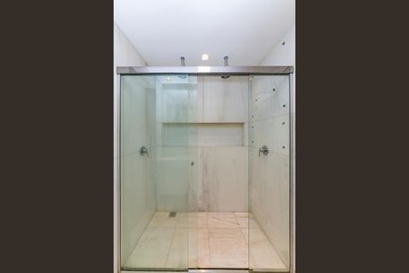 Apartamento para alugar com 306m², 4 quartos e 3 vagasBanheiro da Suíte 1