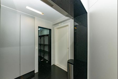 Apartamento para alugar com 306m², 4 quartos e 3 vagasÁrea de Serviço