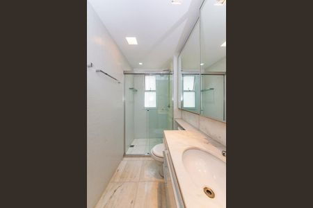 Apartamento para alugar com 306m², 4 quartos e 3 vagasBanheiro da Suíte 2