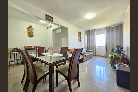 Apartamento à venda com 72m², 2 quartos e sem vaga Apartamento à venda com 72m², 2 quartos e sem vagaSala