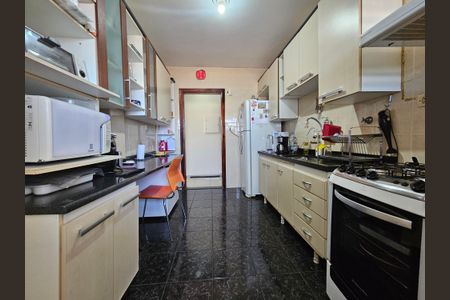 Apartamento à venda com 72m², 2 quartos e sem vaga Apartamento à venda com 72m², 2 quartos e sem vagaCozinha