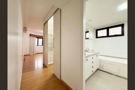 Apartamento à venda com 192m², 4 quartos e 4 vagasFoto 42