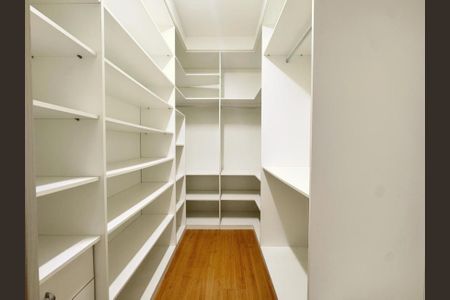 Apartamento à venda com 192m², 4 quartos e 4 vagasFoto 49