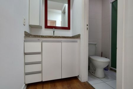 Apartamento à venda com 70m², 3 quartos e 1 vaga Apartamento à venda com 70m², 3 quartos e 1 vagaBanheiro Social