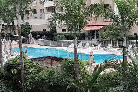 Apartamento à venda com 70m², 3 quartos e 1 vaga Apartamento à venda com 70m², 3 quartos e 1 vagaÁrea comum - Piscina