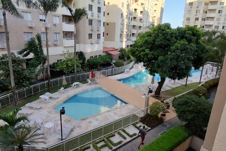 Apartamento à venda com 70m², 3 quartos e 1 vaga Apartamento à venda com 70m², 3 quartos e 1 vagaÁrea comum - Piscina