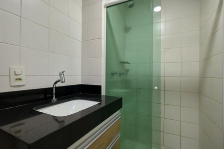 Apartamento à venda com 70m², 3 quartos e 1 vaga Apartamento à venda com 70m², 3 quartos e 1 vagaBanheiro da Suíte