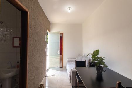 Casa à venda com 33m², 2 quartos e sem vaga Casa à venda com 33m², 2 quartos e sem vagaSala/Cozinha