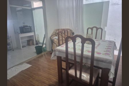 Casa à venda com 200m², 4 quartos e 2 vagas Casa à venda com 200m², 4 quartos e 2 vagasFoto 32