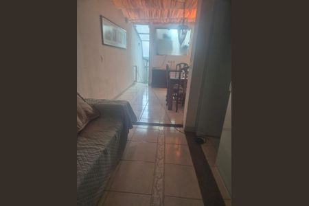 Casa à venda com 200m², 4 quartos e 2 vagas Casa à venda com 200m², 4 quartos e 2 vagasFoto 02