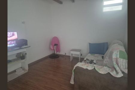Foto 20 de casa à venda com 4 quartos, 200m² em Vila Romero, São Paulo