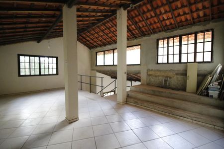 Sala 2  de casa de condomínio para alugar com 2 quartos, 350m² em Jacarepaguá, Rio de Janeiro